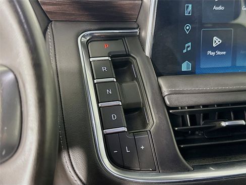Used 2024 Chevrolet Tahoe LT w/ LT Signature Package AWD/4WD image 17