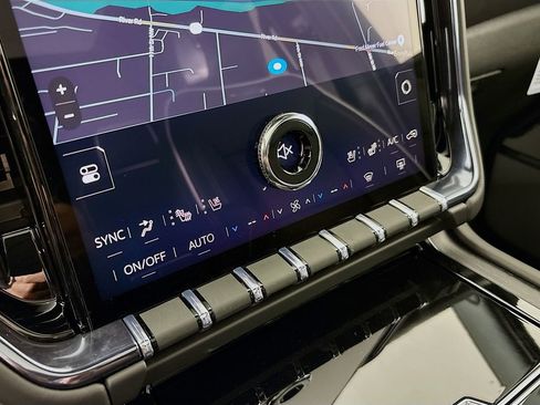 New 2026 GMC Yukon AT4 Ultimate AWD/4WD image 16