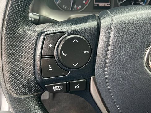 Used 2018 Toyota RAV4 LE w/ All Weather Liner Package AWD/4WD image 20