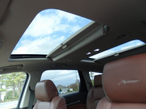 Used 2018 Buick Enclave Avenir w/ Avenir Technology Package image 20