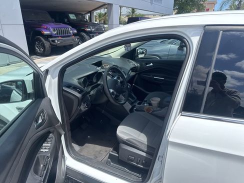 Used 2015 Ford Escape SE image 7