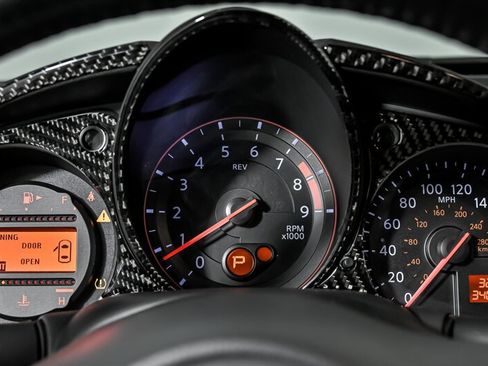 Used 2018 Nissan 370Z Coupe image 21