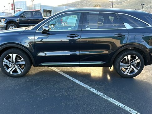 Used 2023 Kia Sorento EX image 6