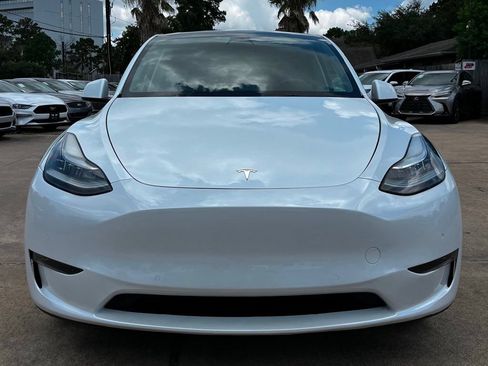 Used 2021 Tesla Model Y Long Range AWD/4WD image 2