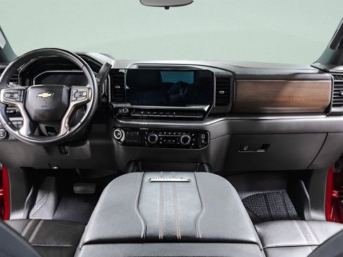 Used 2024 Chevrolet Silverado 2500 High Country w/ Technology Package AWD/4WD image 8