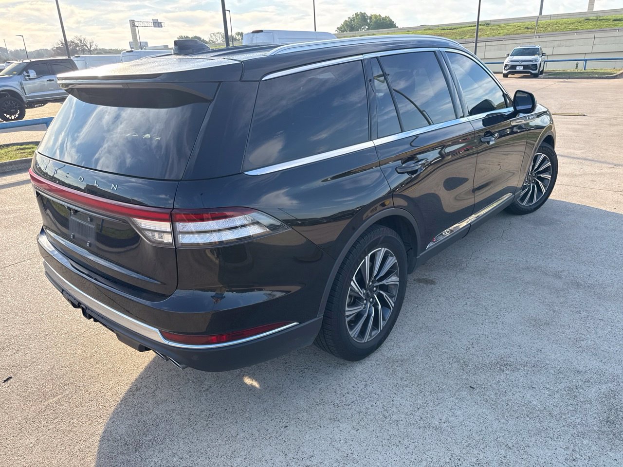 Used 2025 Lincoln Aviator 2WD w/ Equipment Group 101A image 10