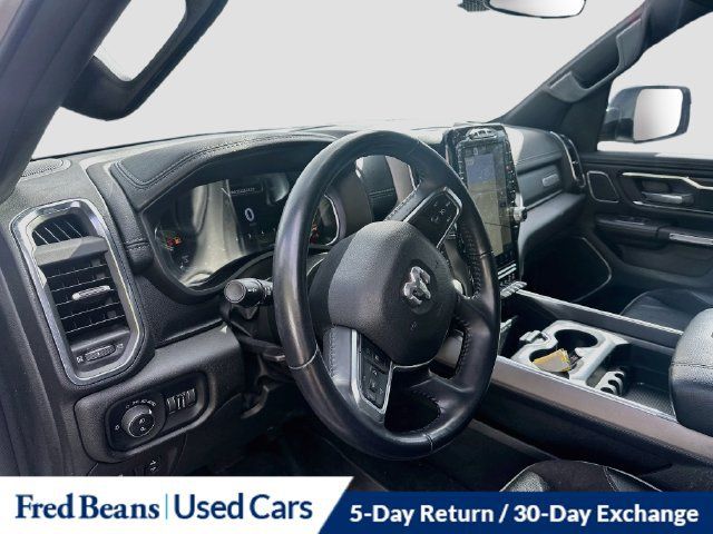 Used 2024 RAM 1500 Laramie AWD/4WD image 7