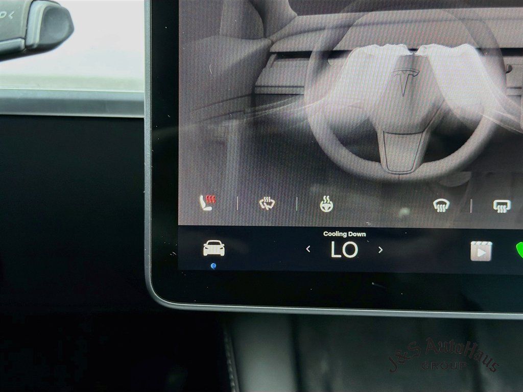 Used 2023 Tesla Model Y Performance AWD/4WD image 26