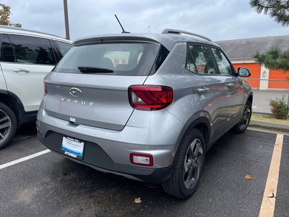 Used 2025 Hyundai Venue SEL