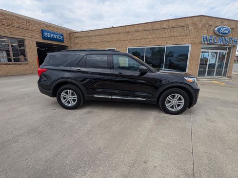 Used 2023 Ford Explorer XLT image 6