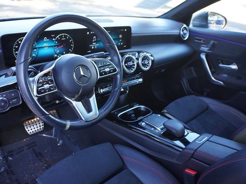 Used 2023 Mercedes-Benz CLA 250 4MATIC image 27