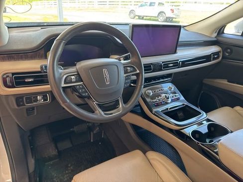 Used 2023 Lincoln Nautilus Reserve w/ Equipment Group 201A AWD/4WD image 9