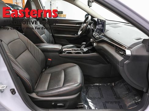 Used 2023 Nissan Altima 2.5 SR w/ SR Premium Package FWD image 24