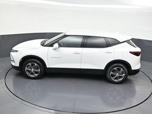 Used 2024 Chevrolet Blazer LT FWD image 21