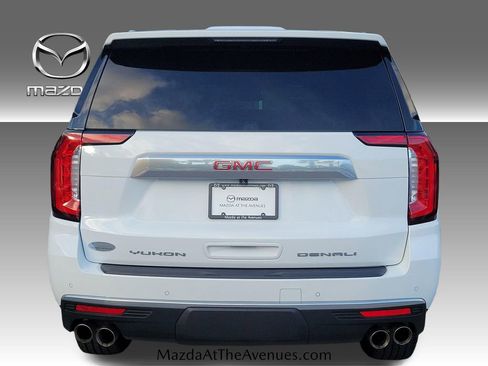 Used 2024 GMC Yukon XL Denali RWD image 14