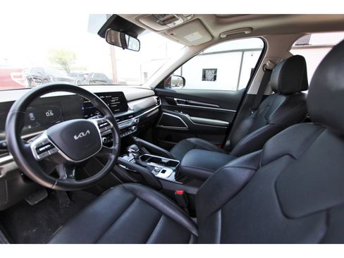 Certified 2023 Kia Telluride S w/ S Sunroof Package AWD/4WD image 33