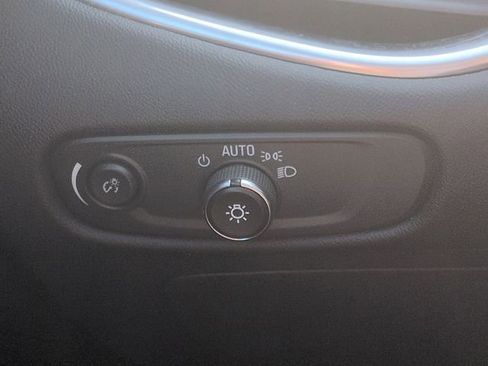 Used 2021 Chevrolet Malibu LT image 19