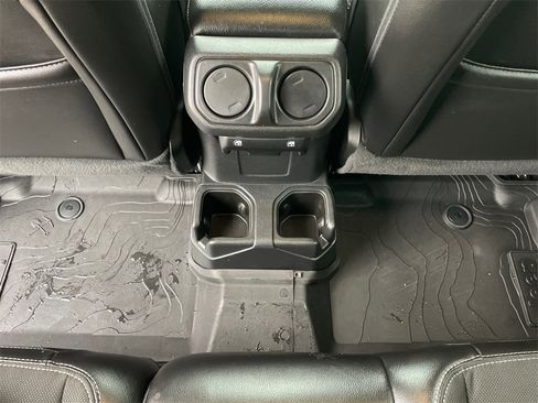 Used 2023 Jeep Gladiator Sport S image 36