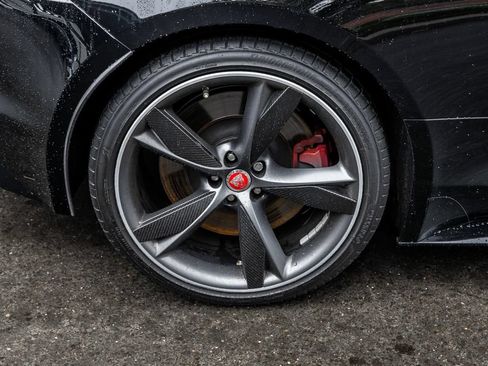Used 2018 Jaguar F-TYPE R AWD/4WD image 5