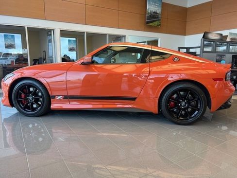 New 2024 Nissan Z Performance w/ Heritage Edition RWD image 4