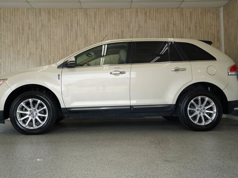 Used 2014 Lincoln MKX FWD w/ Equipment Group 102A image 5
