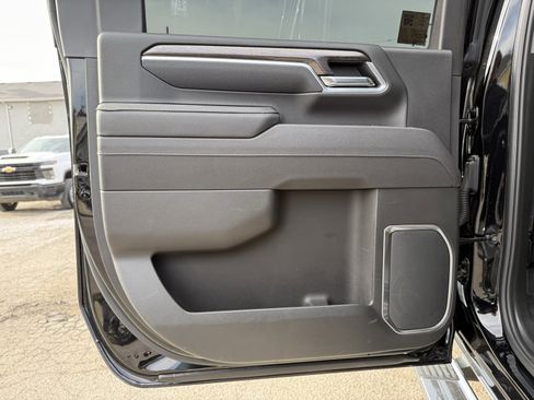 Used 2025 Chevrolet Silverado 2500 LTZ w/ Z71 Chrome Sport Edition image 27