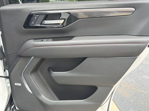 Used 2025 Chevrolet Tahoe RST w/ Comfort Package RWD image 18