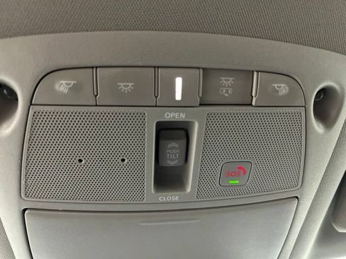 Used 2023 Nissan Maxima SL FWD image 23