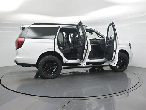 New 2025 Ford Expedition Platinum w/ Stealth Performance Package image 4