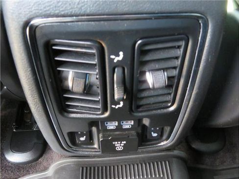 Used 2017 Jeep Grand Cherokee Trailhawk AWD/4WD image 10