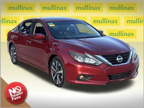 Used 2016 Nissan Altima 2.5 SR image 1