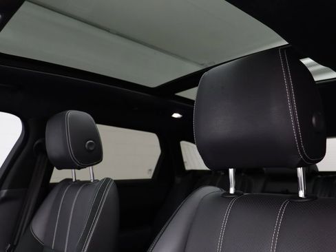 Used 2023 Land Rover Range Rover Velar R-Dynamic S image 13