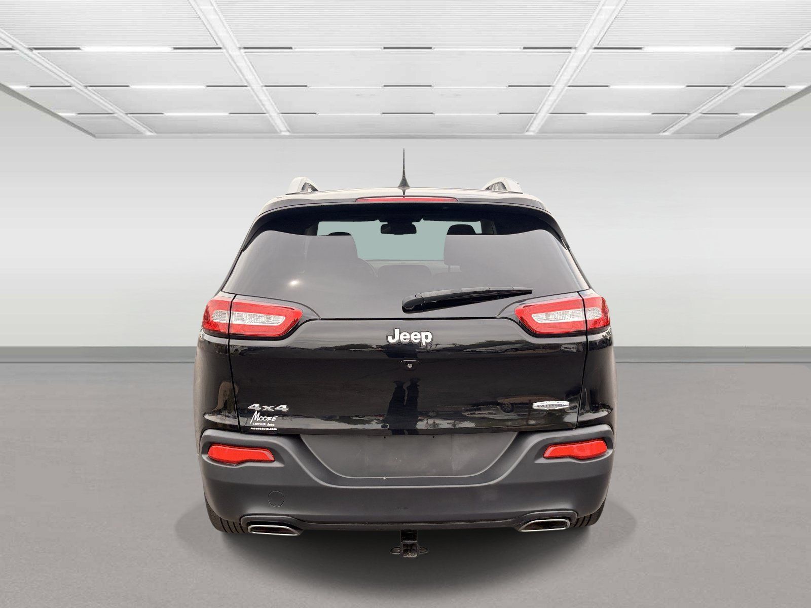 Used 2017 Jeep Cherokee Latitude w/ Comfort/Convenience Group AWD/4WD image 4