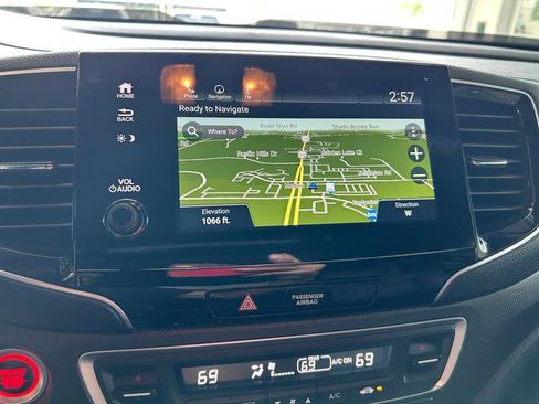 Used 2024 Honda Passport TrailSport image 18