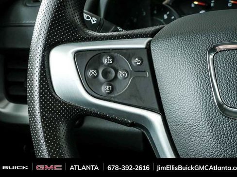 Used 2024 GMC Terrain SLE FWD image 10
