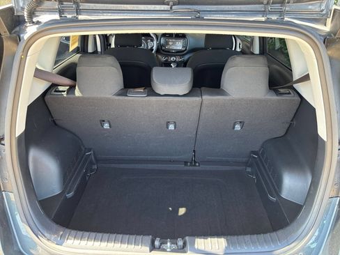 Used 2025 Kia Soul LX w/ LX Technology Package FWD image 29