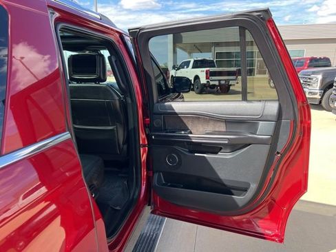 Used 2018 Ford Expedition Max Limited w/ Equipment Group 302A image 32