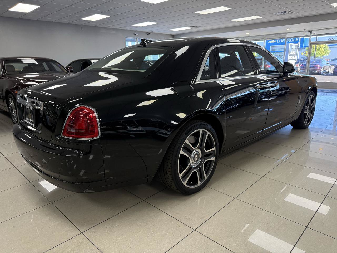 Used 2016 Rolls-Royce Ghost RWD image 7