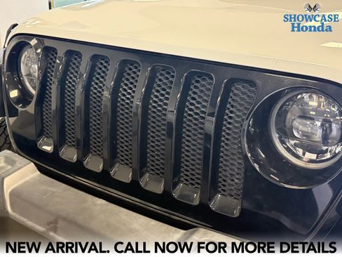 Used 2023 Jeep Wrangler Unlimited Sport image 8