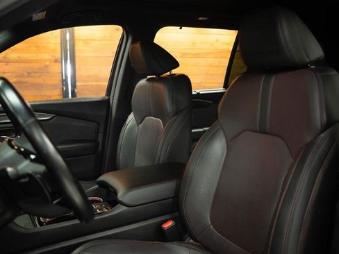 Used 2025 Honda Pilot Black Edition image 11