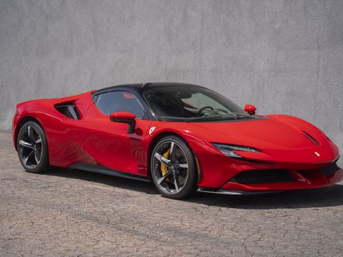 Used 2022 Ferrari SF90 Spider AWD/4WD image 10