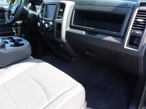 Used 2022 RAM 1500 Express w/ Wheel & Sound Group AWD/4WD image 34