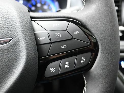 New 2026 Chrysler Pacifica Limited FWD image 33