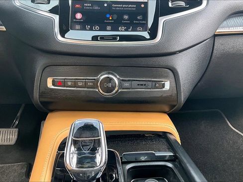 Certified 2023 Volvo XC90 B6 Ultimate w/ Protection Package Premier AWD/4WD image 44