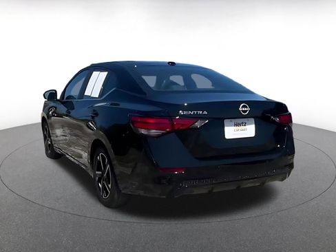 Used 2025 Nissan Sentra SV FWD image 11