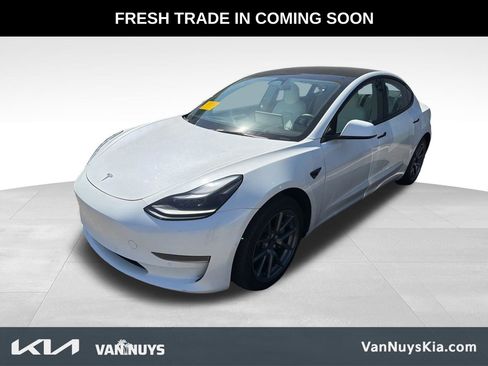 Used 2022 Tesla Model 3 RWD image 1