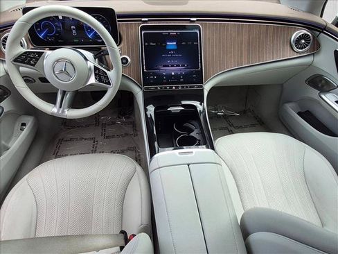 Used 2023 Mercedes-Benz EQE 350+ 4MATIC Sedan image 19