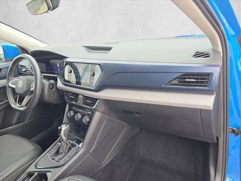 Used 2023 Volkswagen Taos SE w/ Panoramic Sunroof Package FWD image 23