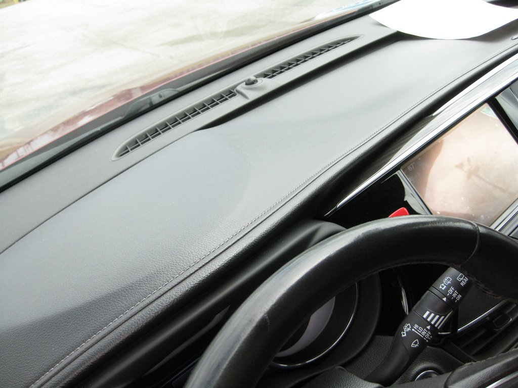 Used 2019 Buick Envision Essence FWD image 19