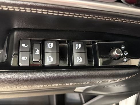 Used 2024 Jeep Wagoneer L Series III w/ Flexible Seating Group AWD/4WD image 17